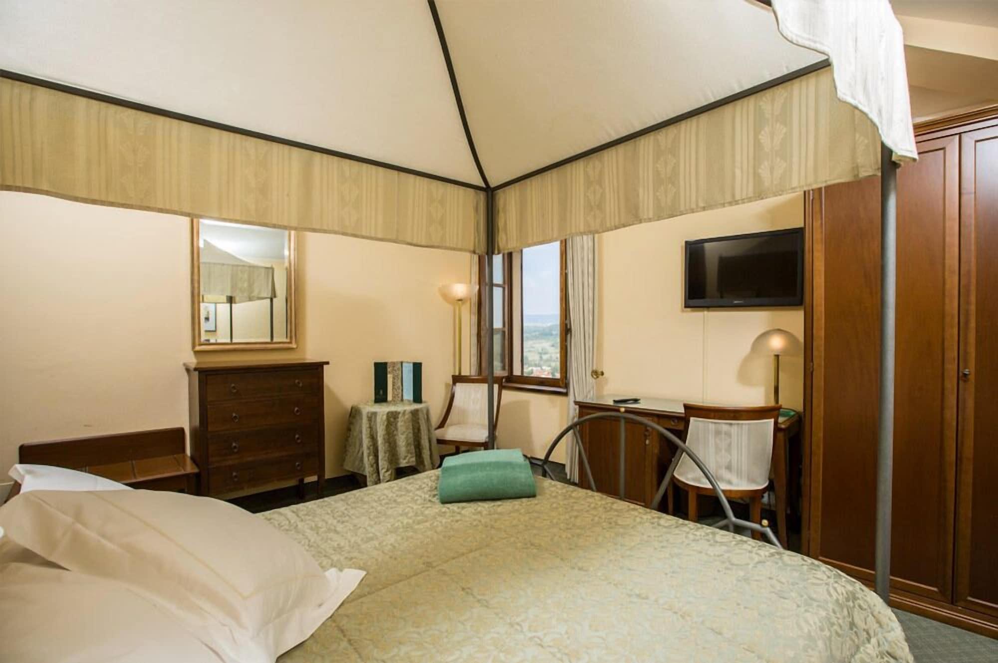 San Lucchese Hotel