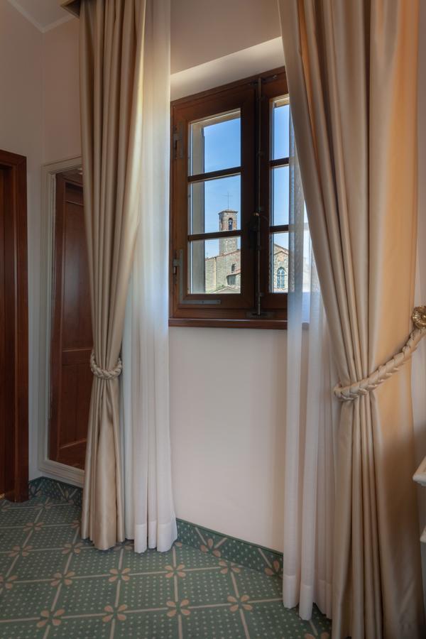 Hotel San Lucchese