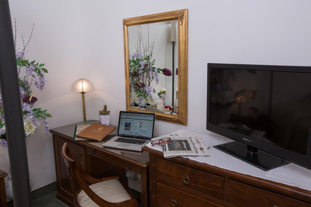 Hotel San Lucchese