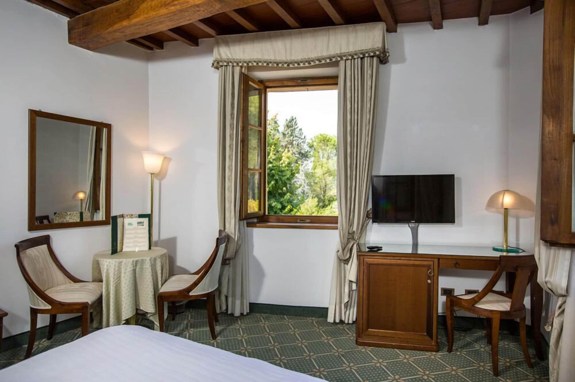 Hotel San Lucchese 4*