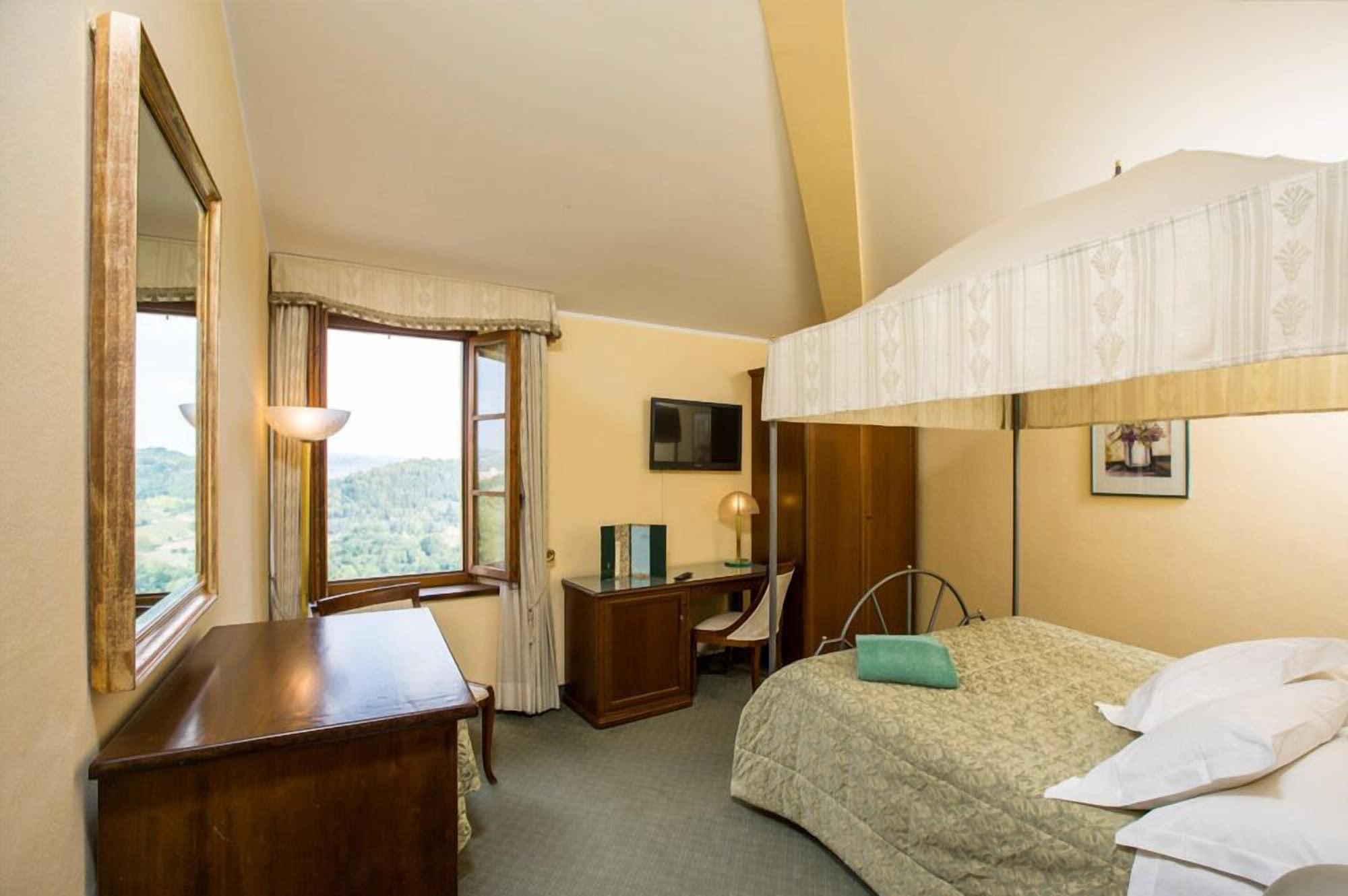 San Lucchese Hotel 4*